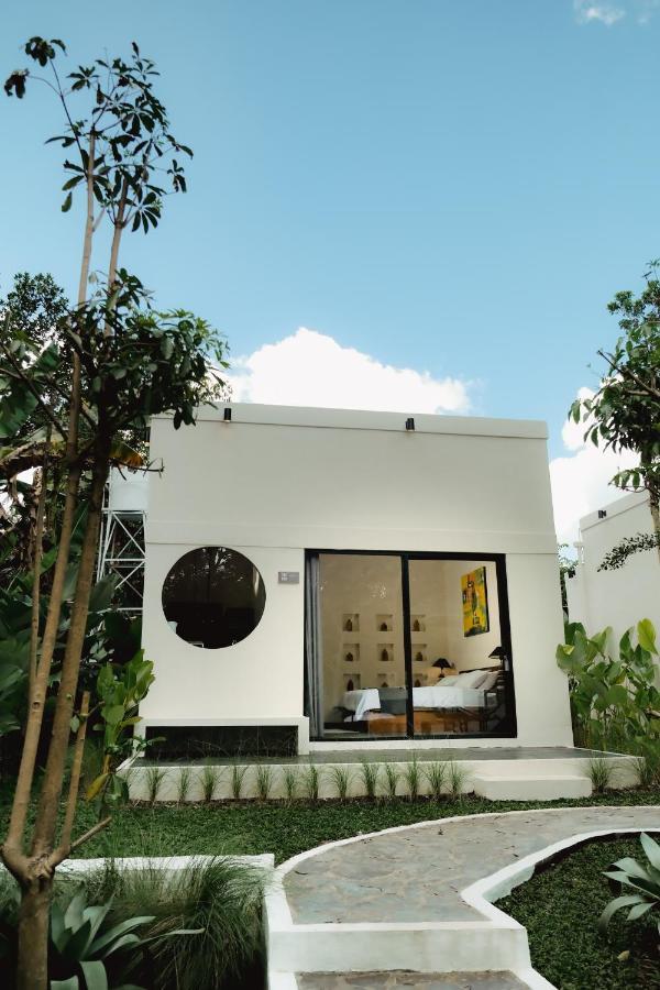 Вилла The Volter Yogyakarta Ngingas Экстерьер фото
